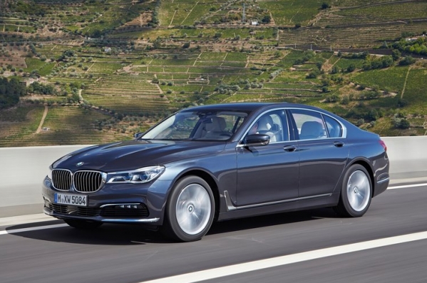https://wcar.sets.lv/cars/BMW/7. sērija sedans/1454591156-BMW-730d_2016_800x600_wallpaper_10.jpg